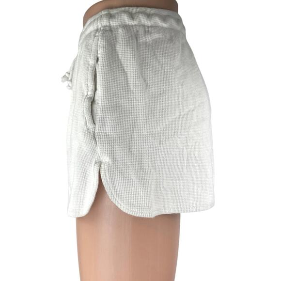 Brandy Melville Women's White Mid Rise Waffle Knit Drawstring Lounge Shorts S - Picture 2 of 4
